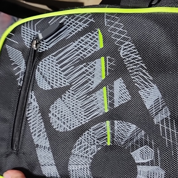 Black and Green Men's Backpack Used Great Conditions - Picture 12 of 12